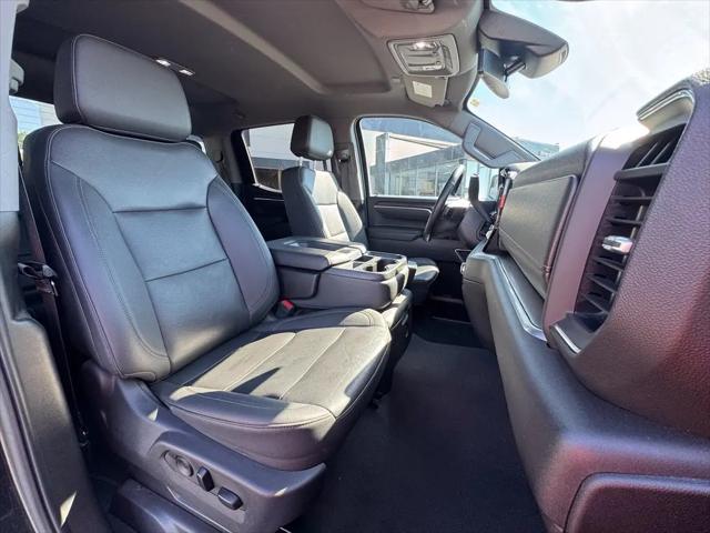 2025 GMC Sierra 1500 4WD Crew Cab Short Box SLT