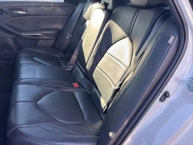 2021 Toyota Avalon Limited Hybrid