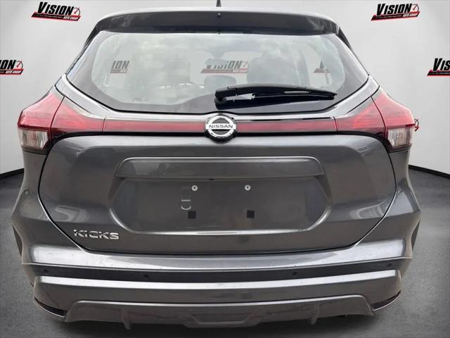 2021 Nissan Kicks S Xtronic CVT