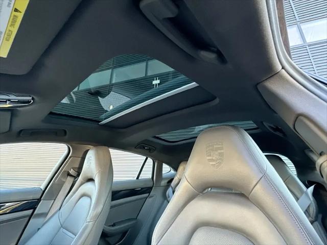2023 Porsche Panamera E-Hybrid 4