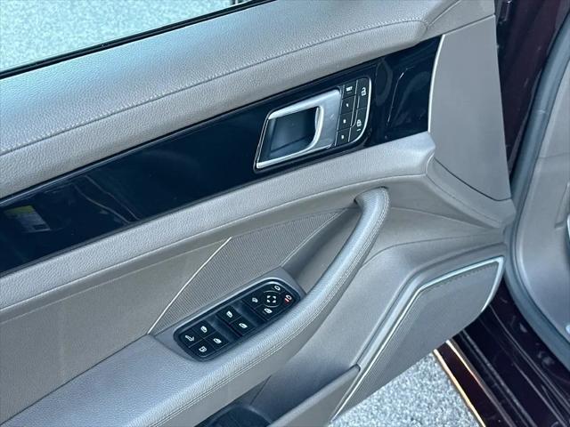 2023 Porsche Panamera E-Hybrid 4