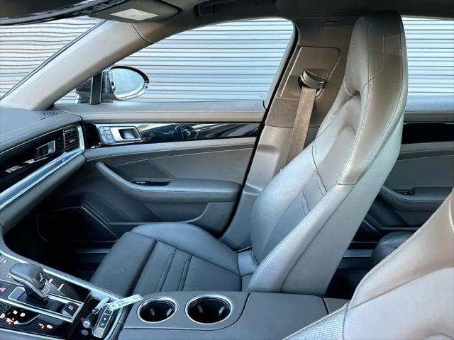 2023 Porsche Panamera E-Hybrid 4
