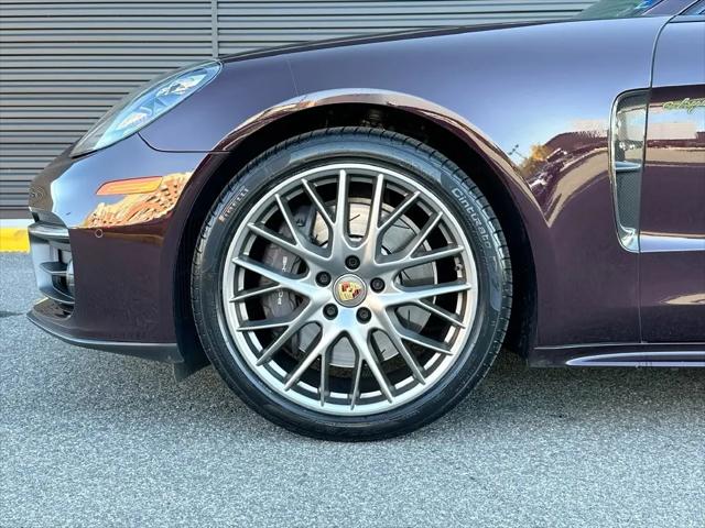 2023 Porsche Panamera E-Hybrid 4