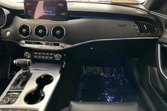 2022 Kia Stinger GT1