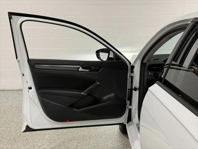 2020 Volkswagen Passat 2.0T R-Line