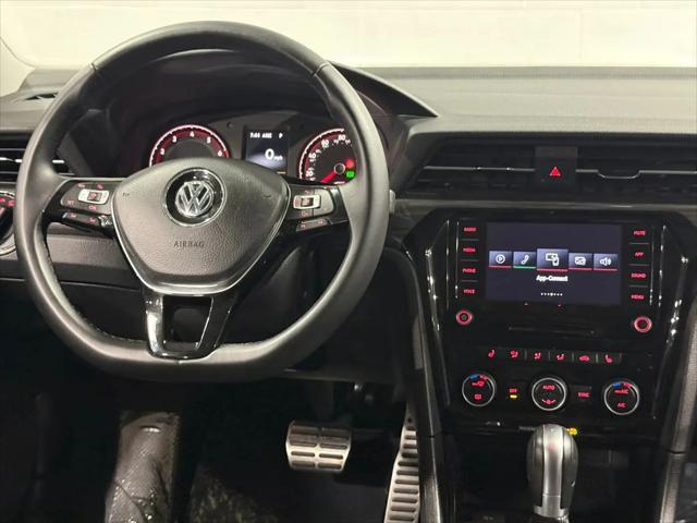 2020 Volkswagen Passat 2.0T R-Line