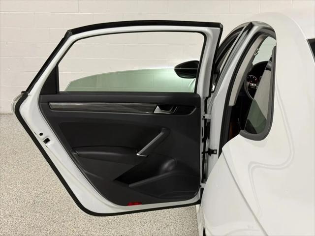 2020 Volkswagen Passat 2.0T R-Line
