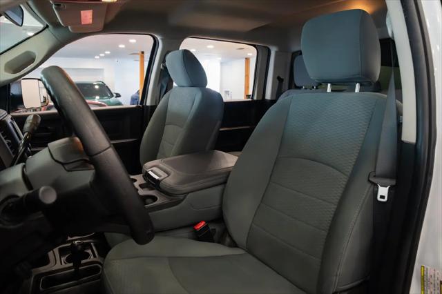 2017 Ram 3500 Tradesman Crew Cab 4x4 8 Box