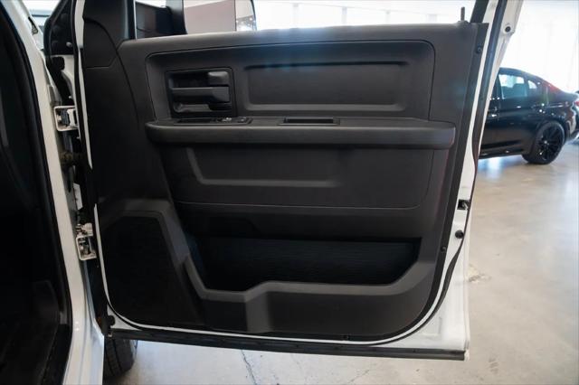 2017 Ram 3500 Tradesman Crew Cab 4x4 8 Box