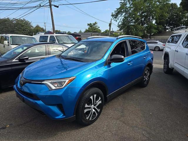 2018 Toyota RAV4 LE for sale in Shiloh, IL
