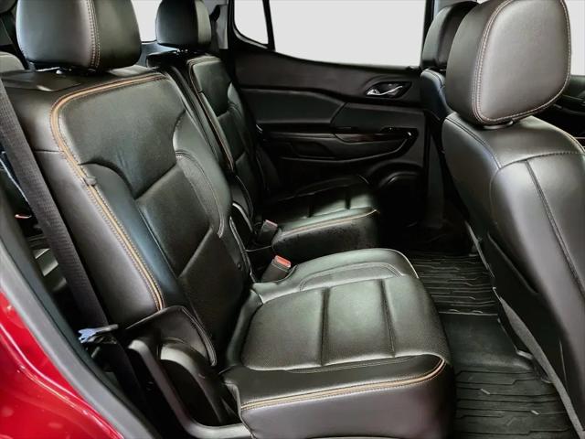 2023 GMC Acadia AWD AT4