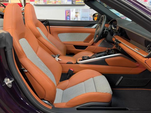 2024 Porsche 911 Turbo S Cabriolet