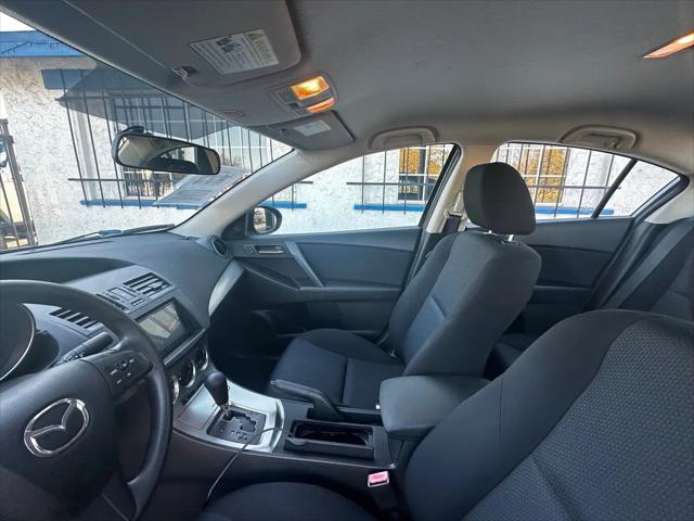 2011 Mazda Mazda3 i Touring