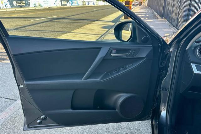 2011 Mazda Mazda3 i Touring