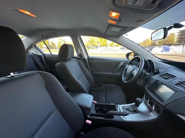 2011 Mazda Mazda3 i Touring