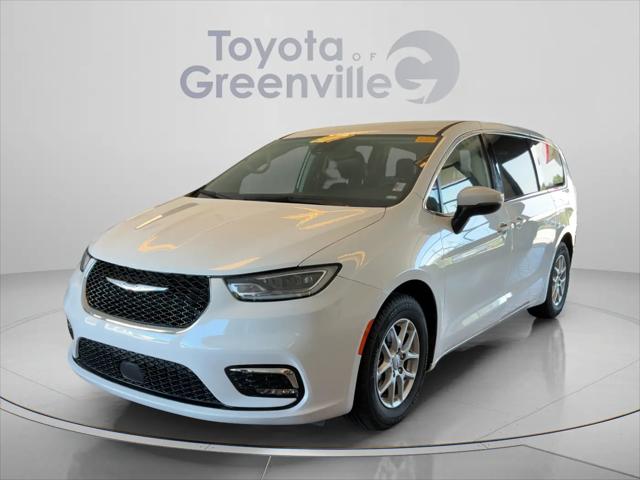 2023 Chrysler Pacifica Touring L for sale in Greenville, SC