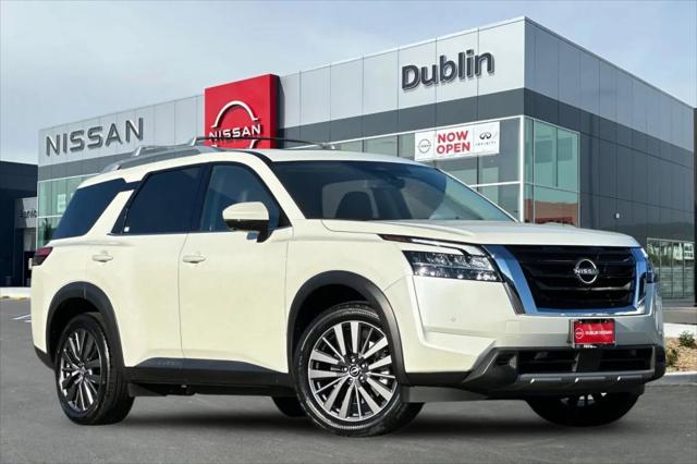 2023 Nissan Pathfinder SL FWD