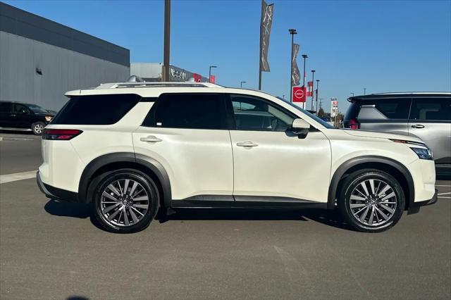 2023 Nissan Pathfinder SL FWD