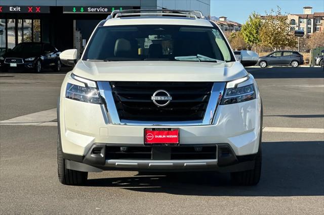 2023 Nissan Pathfinder SL FWD