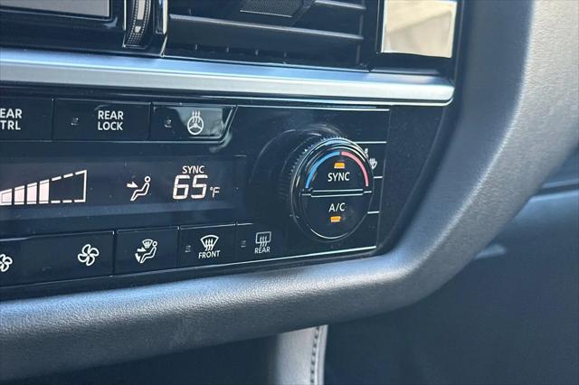 2023 Nissan Pathfinder SL FWD