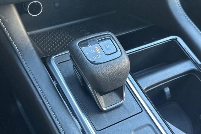 2023 Nissan Pathfinder SL FWD