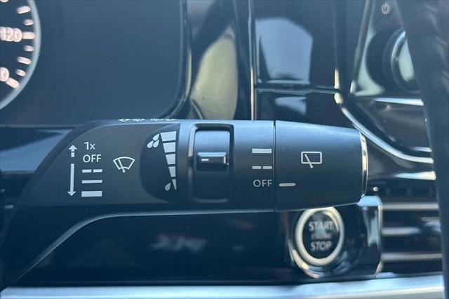 2023 Nissan Pathfinder SL FWD