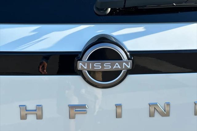 2023 Nissan Pathfinder SL FWD