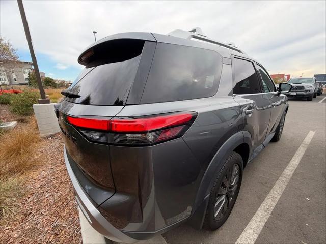 2023 Nissan Pathfinder SL FWD