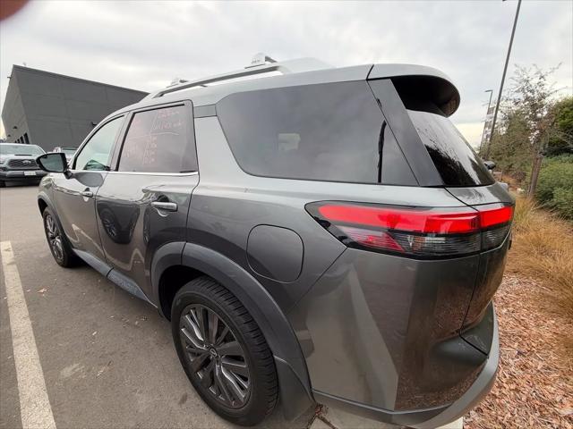 2023 Nissan Pathfinder SL FWD