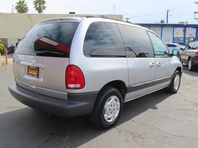 2000 Dodge Caravan SE