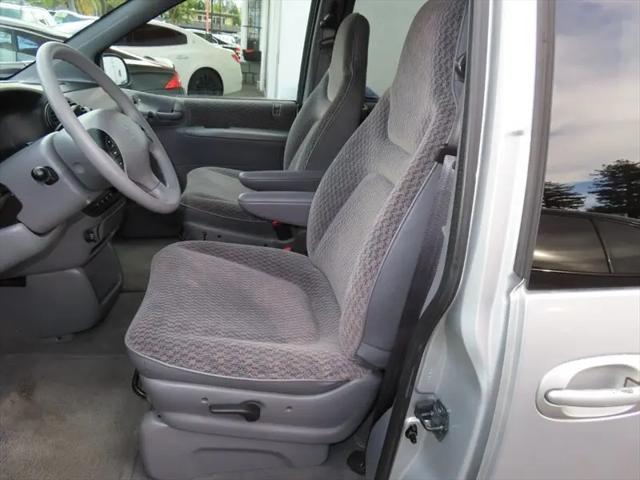2000 Dodge Caravan SE