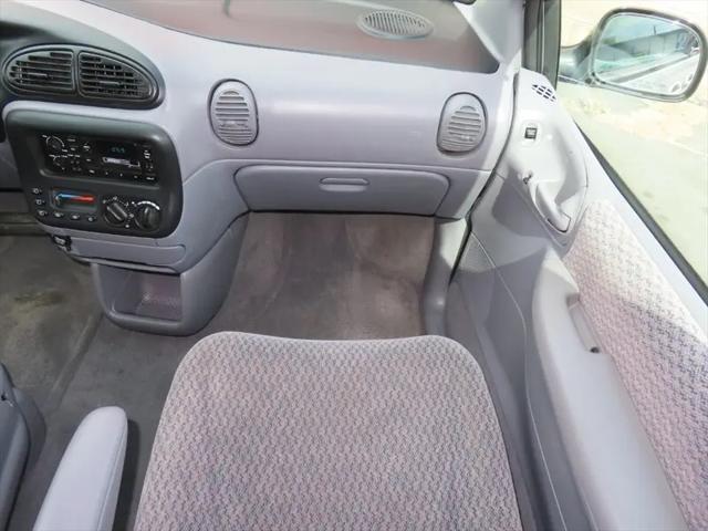 2000 Dodge Caravan SE