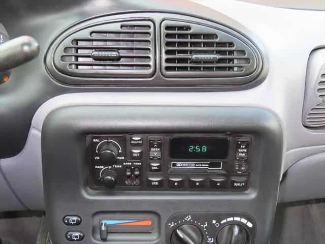 2000 Dodge Caravan SE