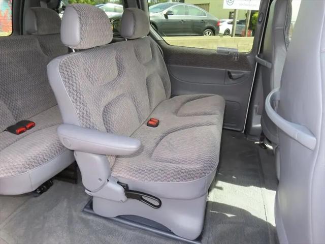 2000 Dodge Caravan SE