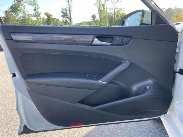 2020 Volkswagen Passat 2.0T R-Line