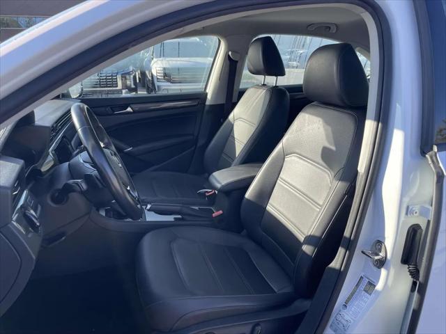 2020 Volkswagen Passat 2.0T R-Line