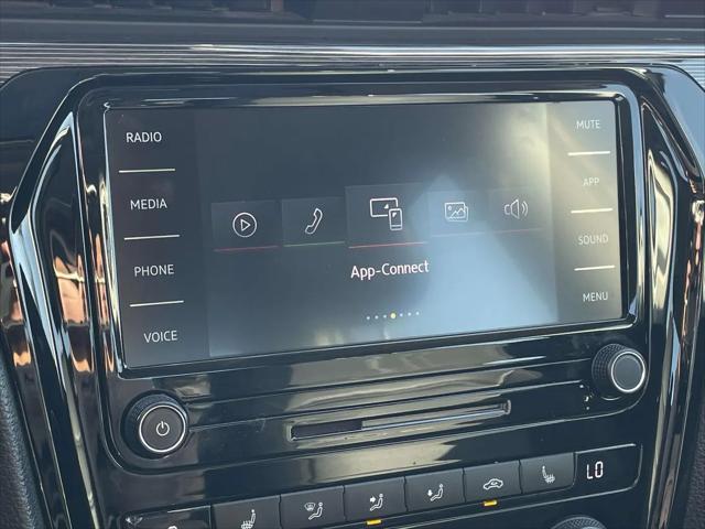 2020 Volkswagen Passat 2.0T R-Line