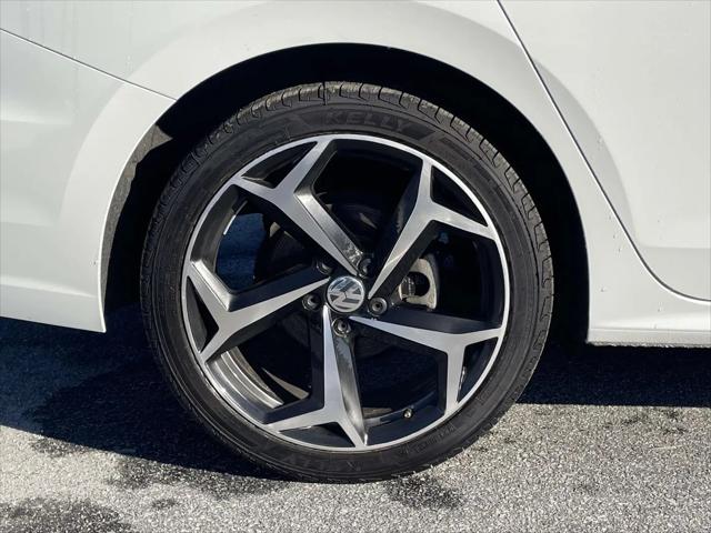 2020 Volkswagen Passat 2.0T R-Line