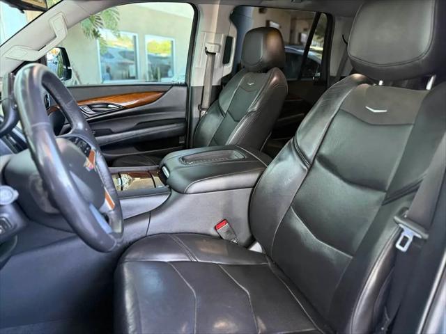 2020 Cadillac Escalade 4WD Luxury