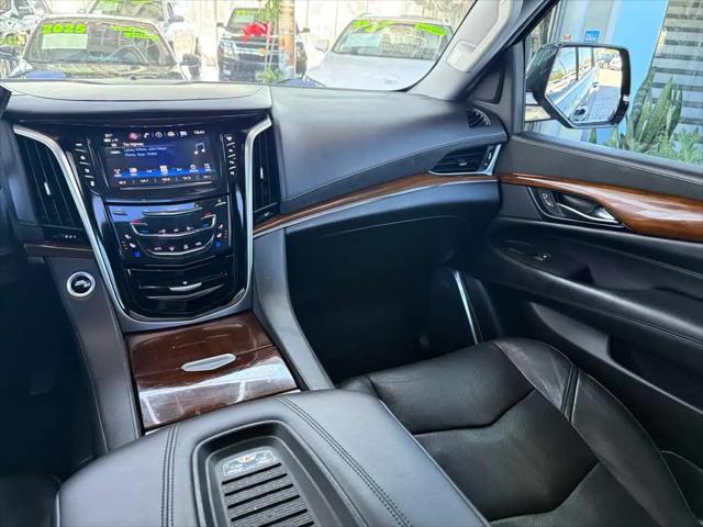 2020 Cadillac Escalade 4WD Luxury