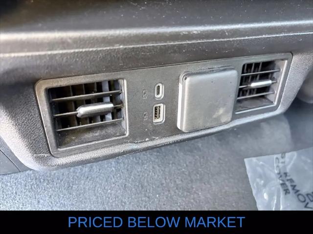 2025 GMC Sierra 1500 2WD Crew Cab Short Box SLT