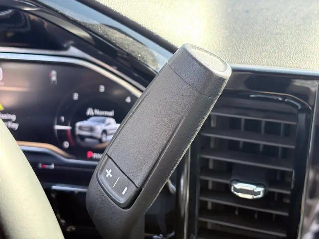 2025 GMC Sierra 1500 2WD Crew Cab Short Box SLT