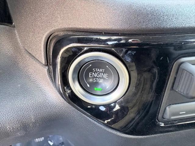 2025 GMC Sierra 1500 2WD Crew Cab Short Box SLT