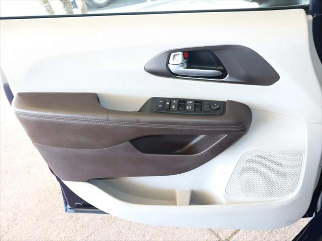 2017 Chrysler Pacifica Touring