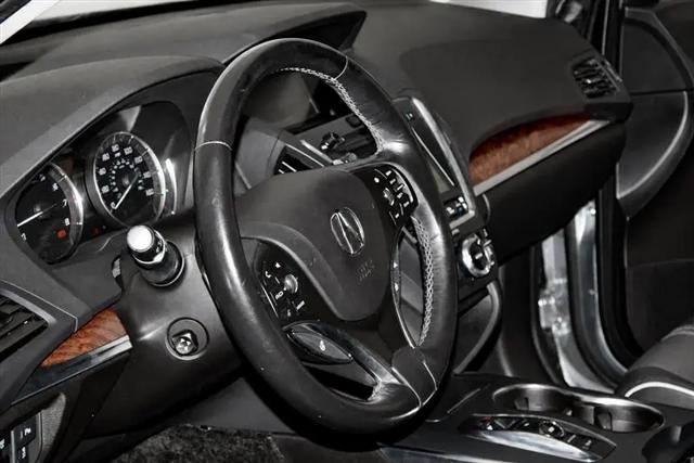 2017 Acura MDX w/Advance Package