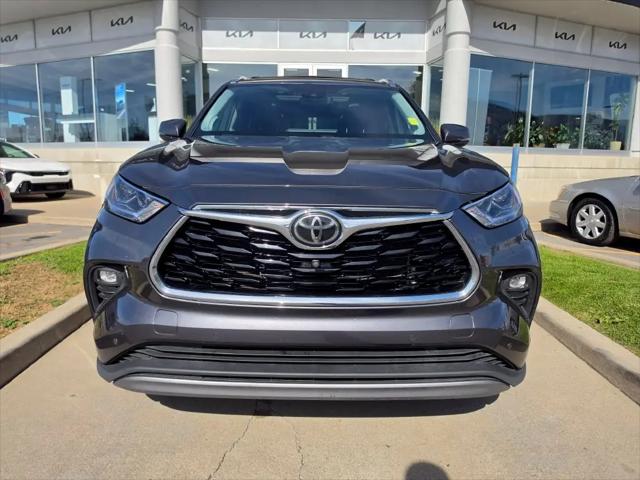 2022 Toyota Highlander Platinum