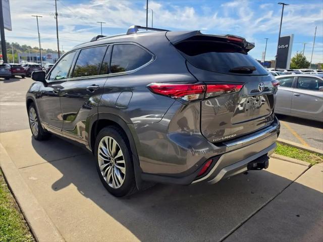 2022 Toyota Highlander Platinum