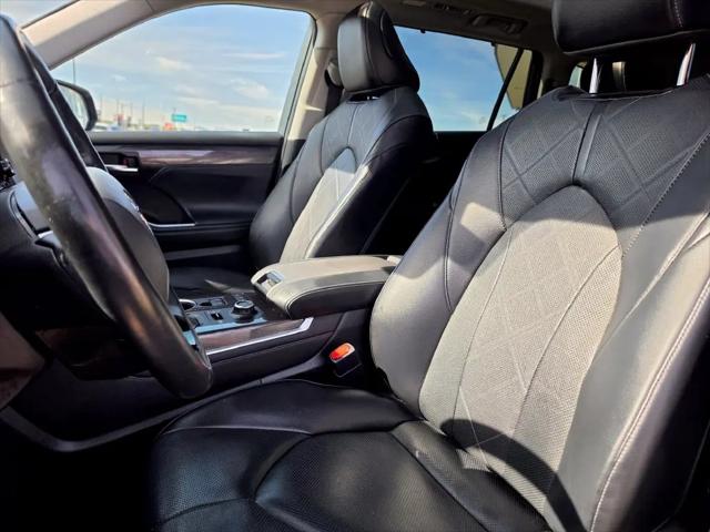 2022 Toyota Highlander Platinum