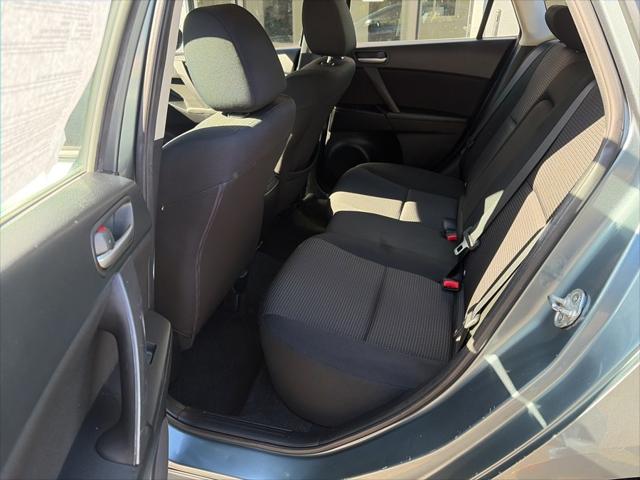 2012 Mazda Mazda3 i Touring
