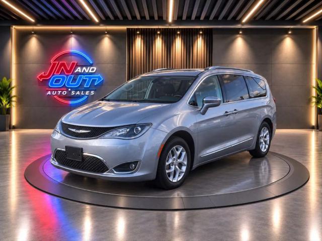 2019 Chrysler Pacifica Limited for sale in Eastpointe, MI